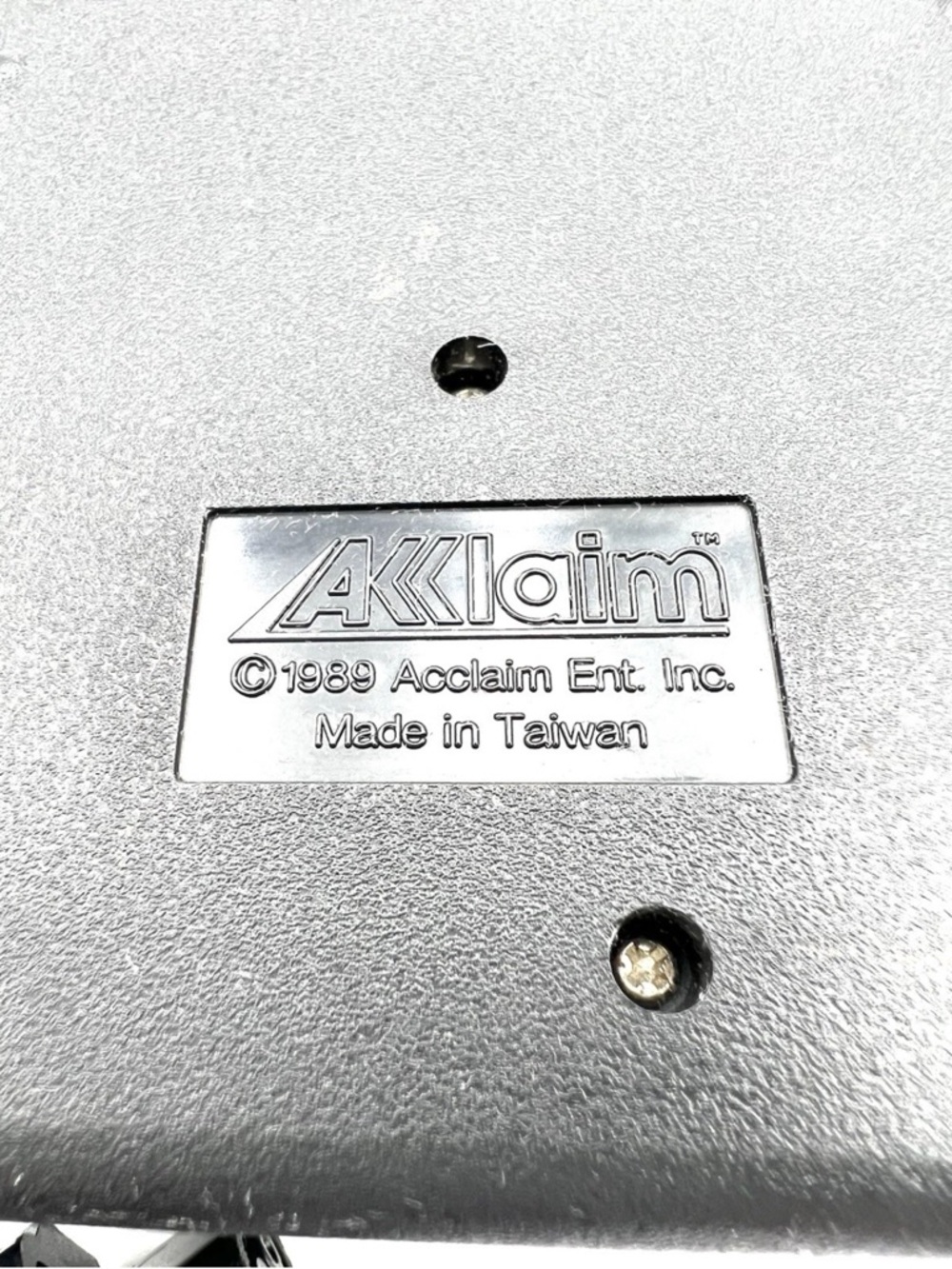 1989 ACCLAIM SENSOR FOR NINTENDO NES WIRELESS CONTROLLERS. - Picture 6 of 7